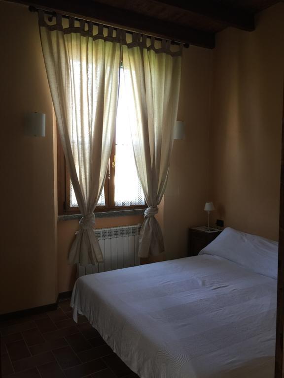 Cascina Battivacco Villa Милано Стая снимка