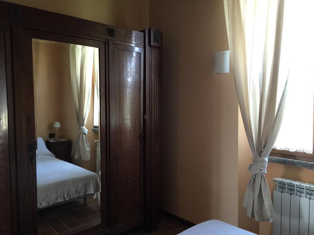 Cascina Battivacco Villa Милано Стая снимка