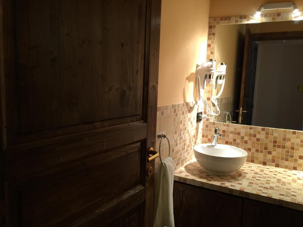Cascina Battivacco Villa Милано Стая снимка