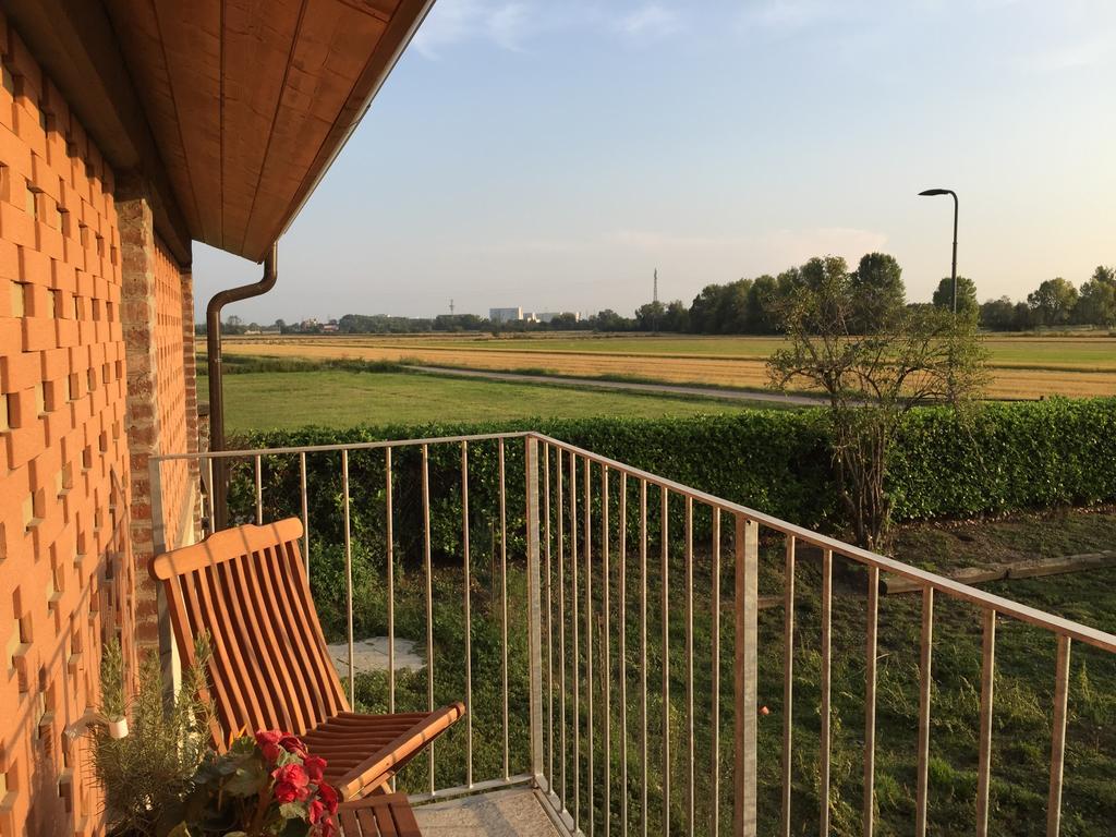 Cascina Battivacco Villa Милано Стая снимка